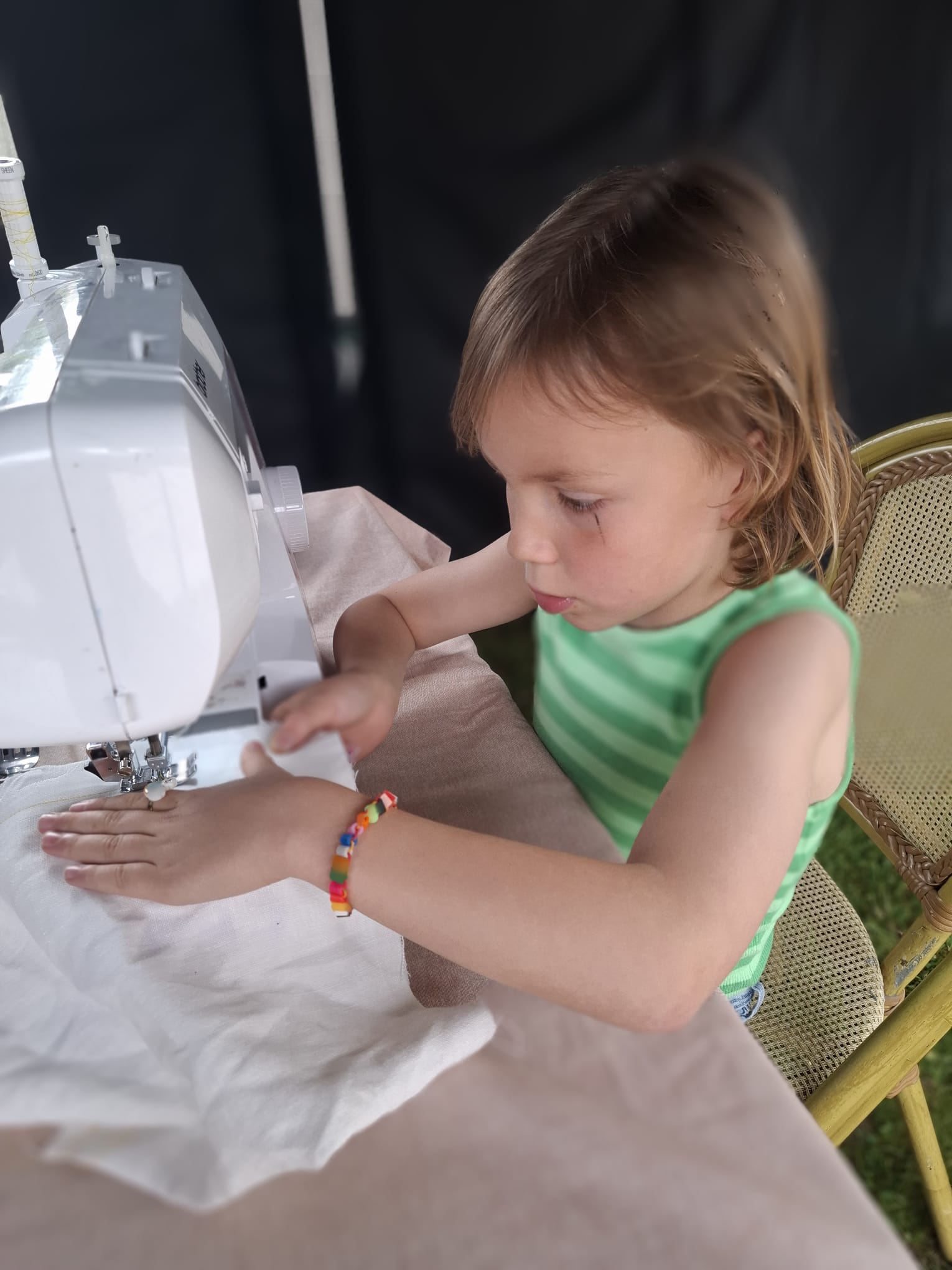 Maandag: van restje stof naar je eigen totebag